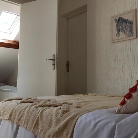 Charmante Maison Cosy A Villabe-Hyper Centre-Gare-Wifi エクステリア 写真