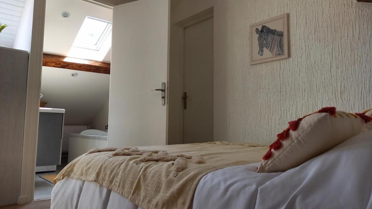 Charmante Maison Cosy A Villabe-Hyper Centre-Gare-Wifi エクステリア 写真